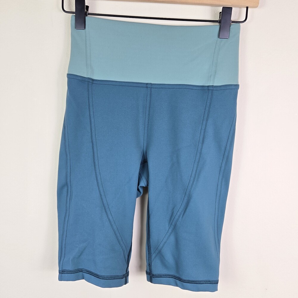 Lululemon Womens Shorts 4 Green Sweat & Repeat 10" Inseam Biker Pants